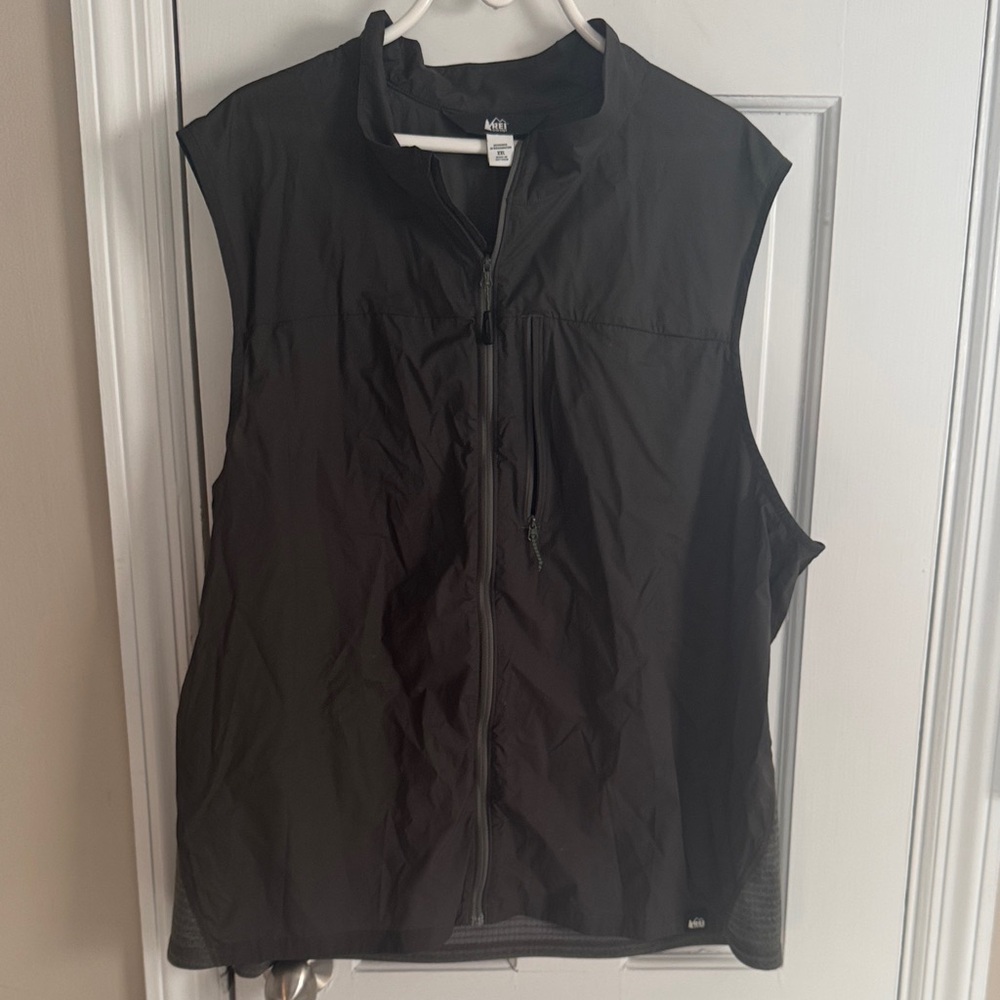 REI Black Sleeveless Vest